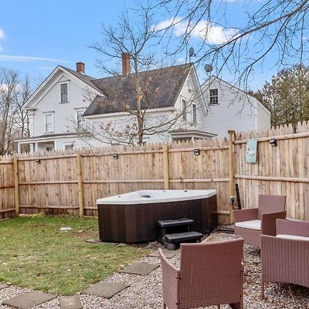 New!! Lovely Unit W/ Private Hot Tub And Patio! Лаконія Екстер'єр фото