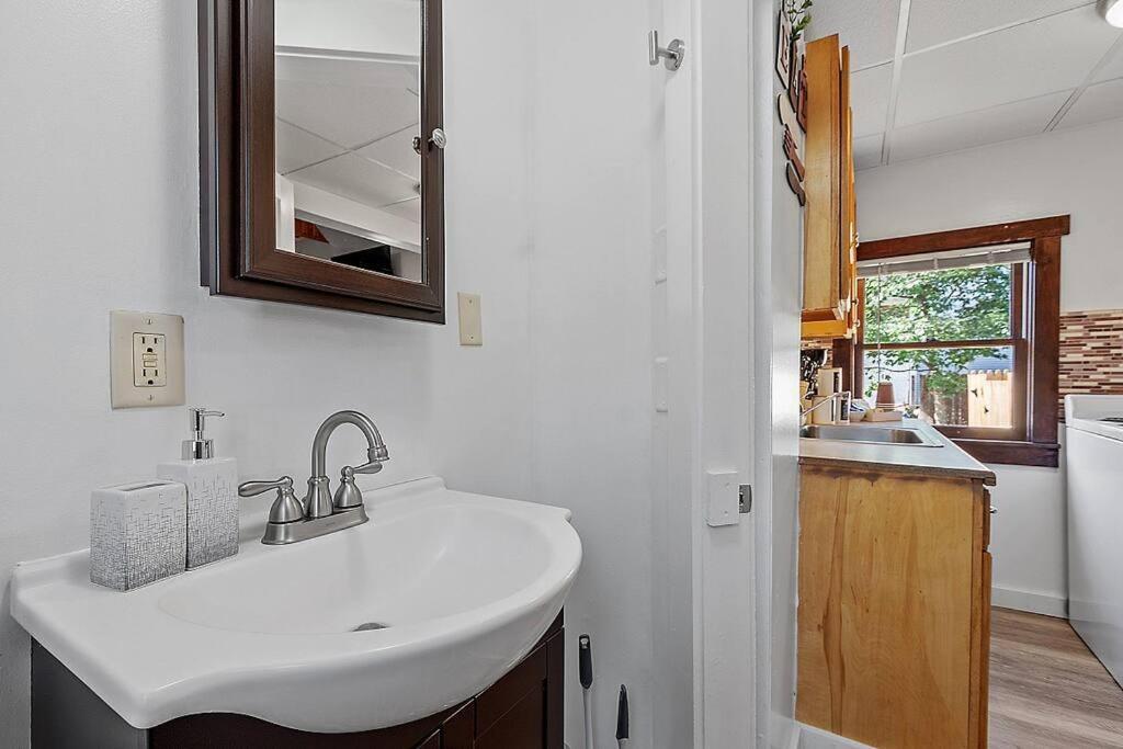 New!! Lovely Unit W/ Private Hot Tub And Patio! Лаконія Екстер'єр фото