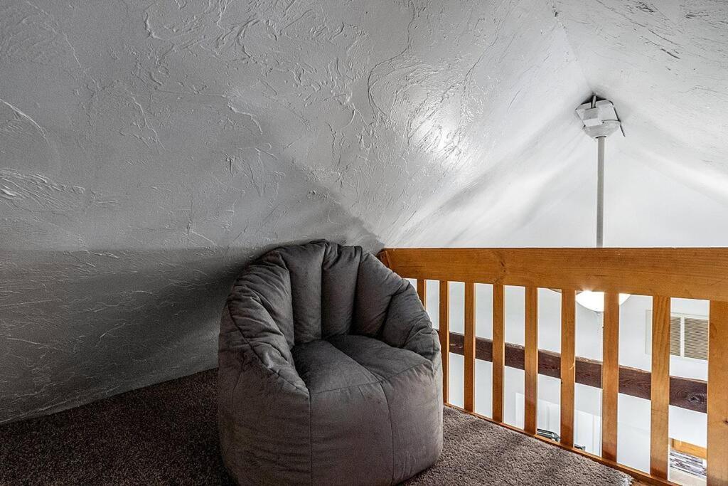 New!! Lovely Unit W/ Private Hot Tub And Patio! Лаконія Екстер'єр фото