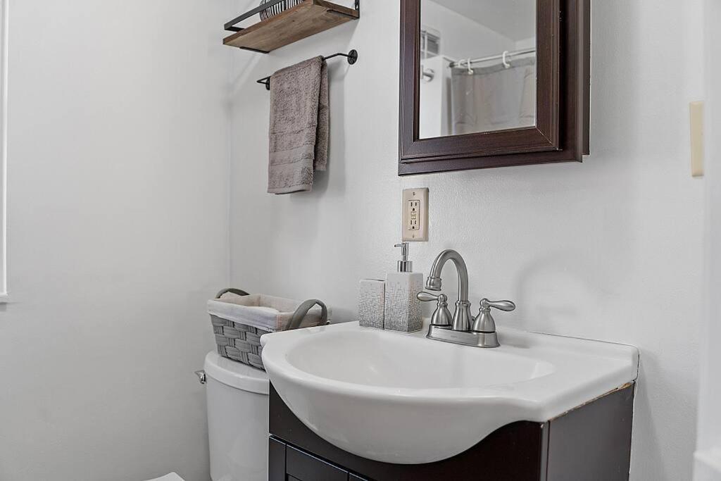 New!! Lovely Unit W/ Private Hot Tub And Patio! Лаконія Екстер'єр фото