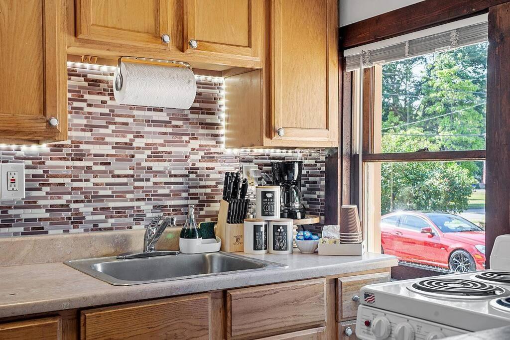 New!! Lovely Unit W/ Private Hot Tub And Patio! Лаконія Екстер'єр фото